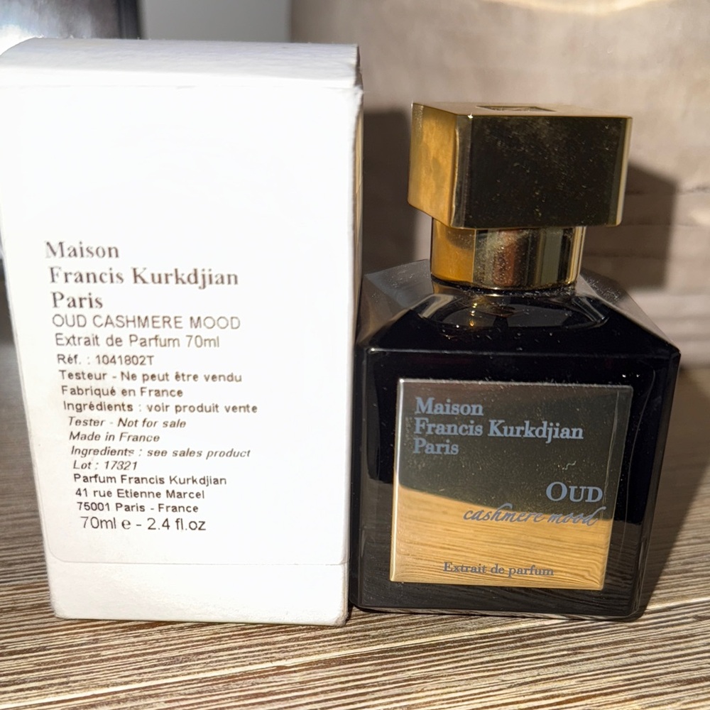 Maison Francis Kurkdjian Oud Cashmere Mood Black and Gold Perfume
